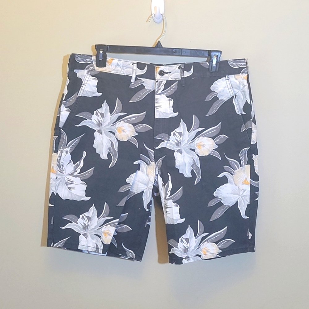 Levi's Floral Print Short